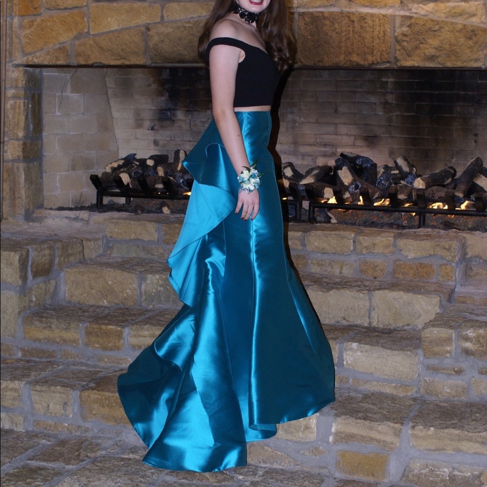 Sherri hill prom dress